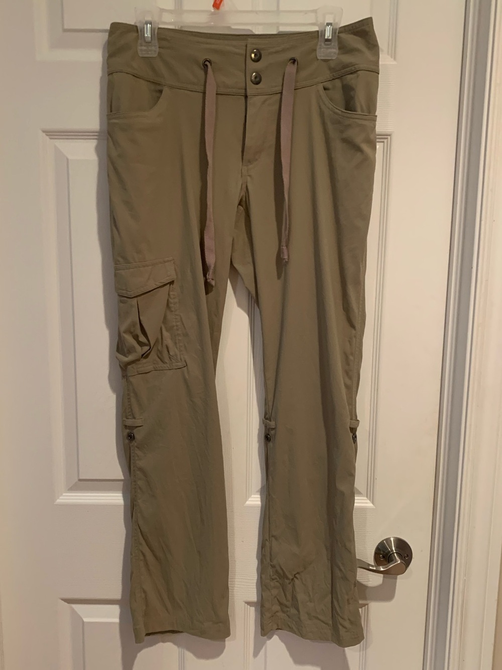 Columbia Tan Cargo Pants with Drawstring Waist and Multiple Pockets